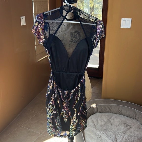 NWOT Lucy in the Sky Black Multi Sequin Open Back Mini Dress Size Medium - Picture 4 of 9